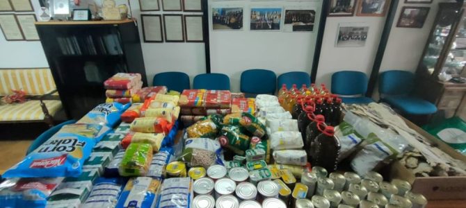 Confraria ‘Grão Vasco’ entregou 22 cabazes de produtos alimentares a famílias carenciadas da região