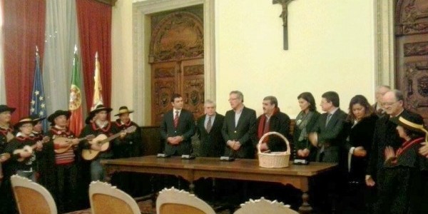 Tuna canta as Janeiras ao Presidente da Câmara